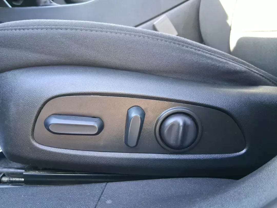 2022 Chevrolet Malibu FWD LT (1G1ZD5ST2NF) with an ECOTEC 1.5L I-4 gasoline direct injection engine, 6A transmission, located at 1230 East Main St, Xenia, OH, 45385, (937) 908-9800, 39.688026, -83.910172 - Need a reliable commuter that still feels comfortable for date night in downtown Xenia, the daily school run, or quick weekend escapes toward John Bryan State Park? This 2022 Chevrolet Malibu LT is built for real life-easy to drive, fuel-friendly on regular unleaded, and packed with the comfort and - Photo#18