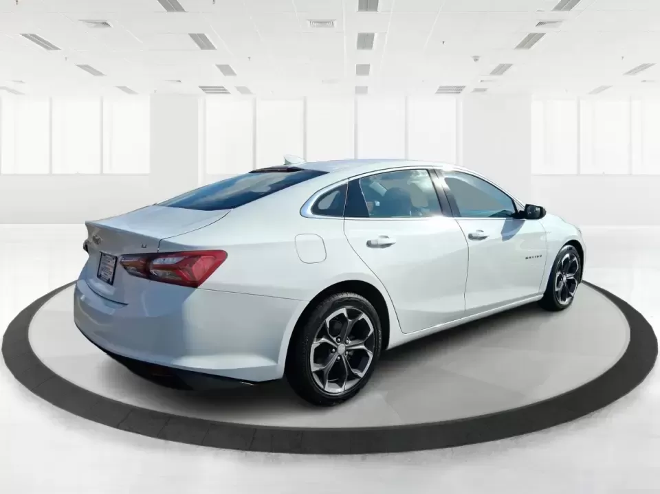 2022 Chevrolet Malibu FWD LT (1G1ZD5ST2NF) with an ECOTEC 1.5L I-4 gasoline direct injection engine, 6A transmission, located at 1230 East Main St, Xenia, OH, 45385, (937) 908-9800, 39.688026, -83.910172 - Need a reliable commuter that still feels comfortable for date night in downtown Xenia, the daily school run, or quick weekend escapes toward John Bryan State Park? This 2022 Chevrolet Malibu LT is built for real life-easy to drive, fuel-friendly on regular unleaded, and packed with the comfort and - Photo#2