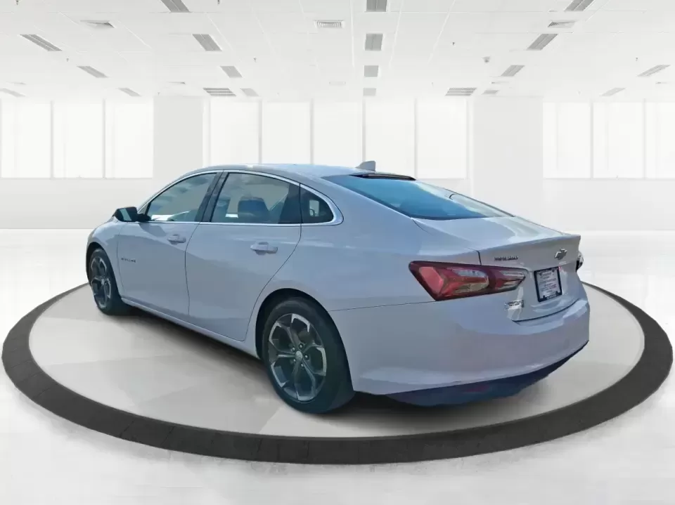 2022 Chevrolet Malibu FWD LT (1G1ZD5ST2NF) with an ECOTEC 1.5L I-4 gasoline direct injection engine, 6A transmission, located at 1184 Kauffman Ave, Fairborn, OH, 45324, (937) 908-9800, 39.807072, -84.030914 - Need a reliable commuter that still feels comfortable for date night in downtown Xenia, the daily school run, or quick weekend escapes toward John Bryan State Park? This 2022 Chevrolet Malibu LT is built for real life-easy to drive, fuel-friendly on regular unleaded, and packed with the comfort and - Photo#4