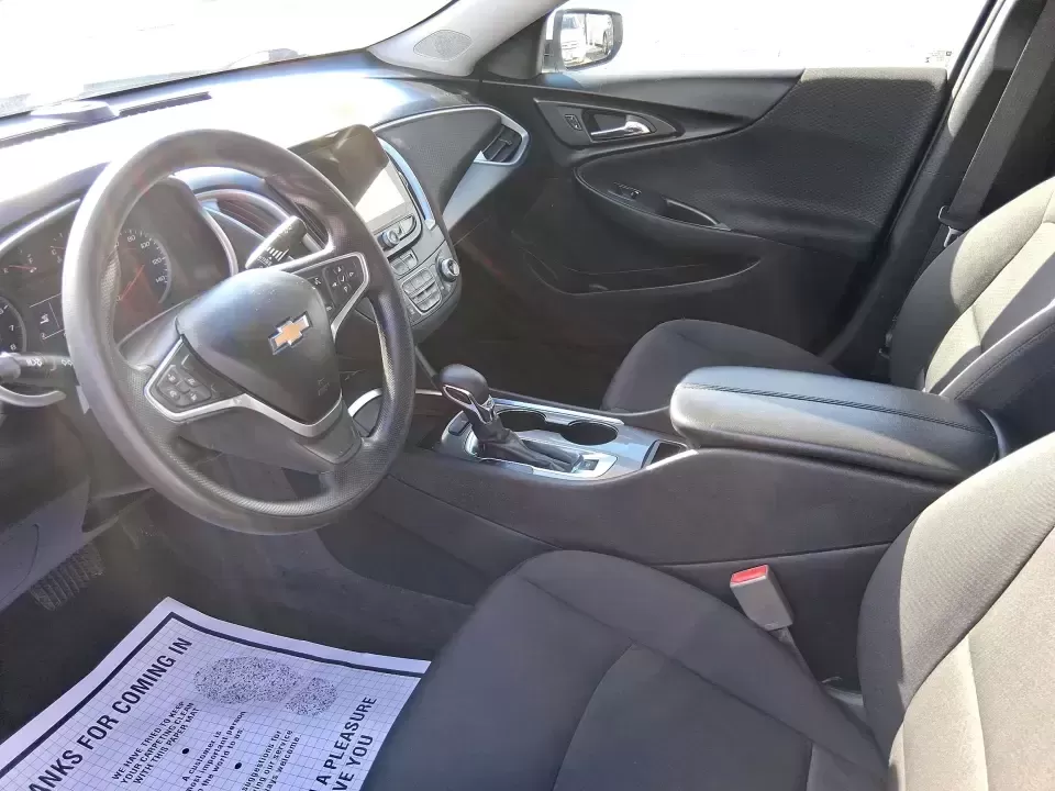 2022 Chevrolet Malibu FWD LT (1G1ZD5ST2NF) with an ECOTEC 1.5L I-4 gasoline direct injection engine, 6A transmission, located at 1184 Kauffman Ave, Fairborn, OH, 45324, (937) 908-9800, 39.807072, -84.030914 - Need a reliable commuter that still feels comfortable for date night in downtown Xenia, the daily school run, or quick weekend escapes toward John Bryan State Park? This 2022 Chevrolet Malibu LT is built for real life-easy to drive, fuel-friendly on regular unleaded, and packed with the comfort and - Photo#9