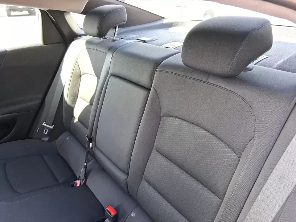 2022 Chevrolet Malibu FWD LT (1G1ZD5ST2NF) with an ECOTEC 1.5L I-4 gasoline direct injection engine, 6A transmission, located at 1184 Kauffman Ave, Fairborn, OH, 45324, (937) 908-9800, 39.807072, -84.030914 - Need a reliable commuter that still feels comfortable for date night in downtown Xenia, the daily school run, or quick weekend escapes toward John Bryan State Park? This 2022 Chevrolet Malibu LT is built for real life-easy to drive, fuel-friendly on regular unleaded, and packed with the comfort and - Photo#10