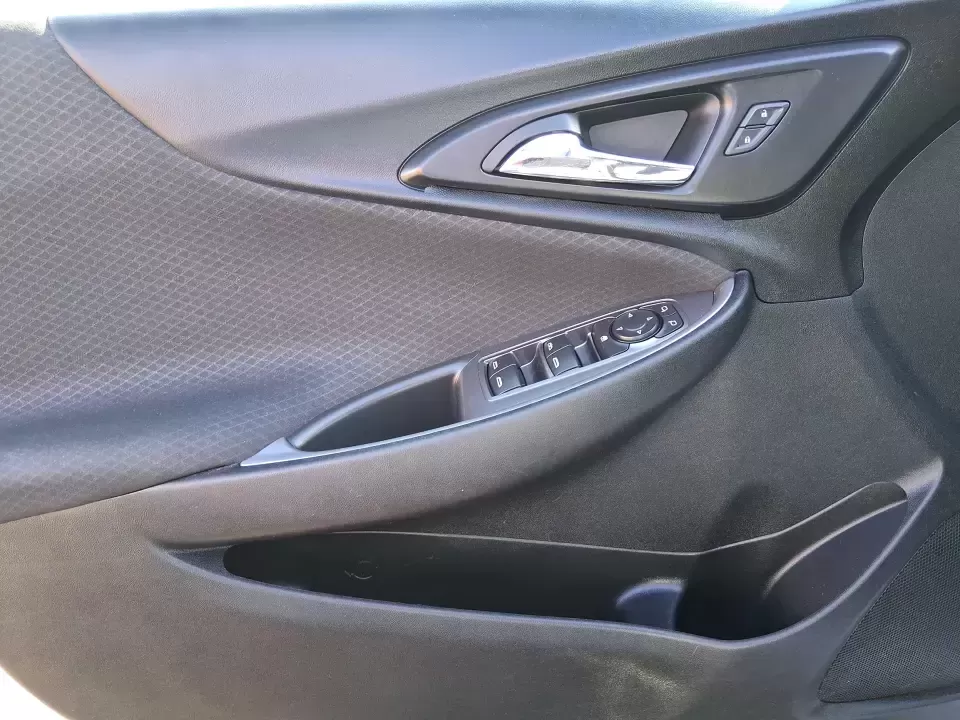 2022 Chevrolet Malibu FWD LT (1G1ZD5ST2NF) with an ECOTEC 1.5L I-4 gasoline direct injection engine, 6A transmission, located at 1184 Kauffman Ave, Fairborn, OH, 45324, (937) 908-9800, 39.807072, -84.030914 - Need a reliable commuter that still feels comfortable for date night in downtown Xenia, the daily school run, or quick weekend escapes toward John Bryan State Park? This 2022 Chevrolet Malibu LT is built for real life-easy to drive, fuel-friendly on regular unleaded, and packed with the comfort and - Photo#19