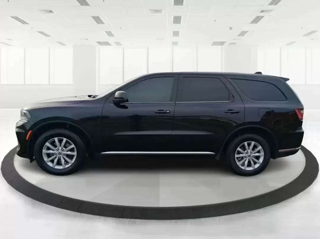 2021 Dodge Durango SXT AWD (1C4RDJAG4MC) with an Pentastar 3.6L V-6 DOHC engine, 8A transmission, located at 1099 N County Rd 25A , Troy, OH, 45373, (937) 908-9800, 40.057079, -84.212883 - Picture your next road trip out of Troy: the kids buckled in, playlists queued, and plenty of room for coolers, sports gear, or weekend luggage-without giving up confident all-weather traction. This 2021 Dodge Durango SXT AWD is built for real life in Ohio, whether you're commuting toward Dayton, ta - Photo#3
