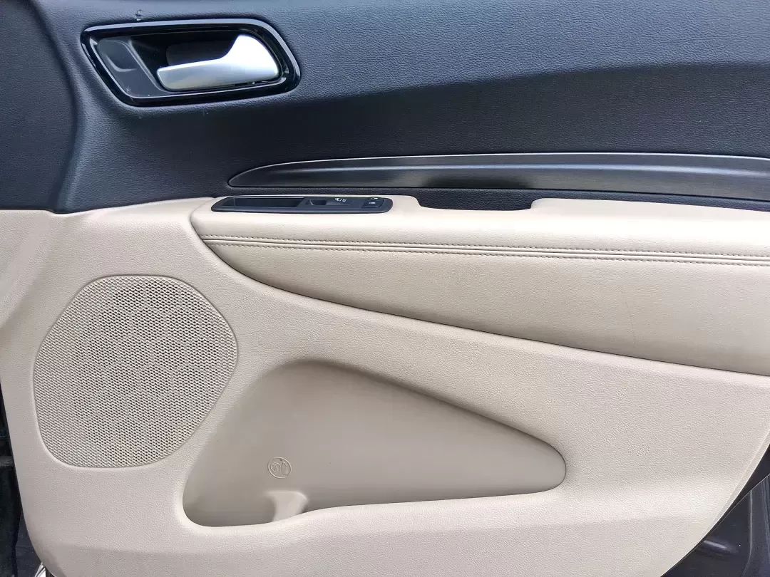 2021 Dodge Durango SXT AWD (1C4RDJAG4MC) with an Pentastar 3.6L V-6 DOHC engine, 8A transmission, located at 1099 N County Rd 25A , Troy, OH, 45373, (937) 908-9800, 40.057079, -84.212883 - Picture your next road trip out of Troy: the kids buckled in, playlists queued, and plenty of room for coolers, sports gear, or weekend luggage-without giving up confident all-weather traction. This 2021 Dodge Durango SXT AWD is built for real life in Ohio, whether you're commuting toward Dayton, ta - Photo#17