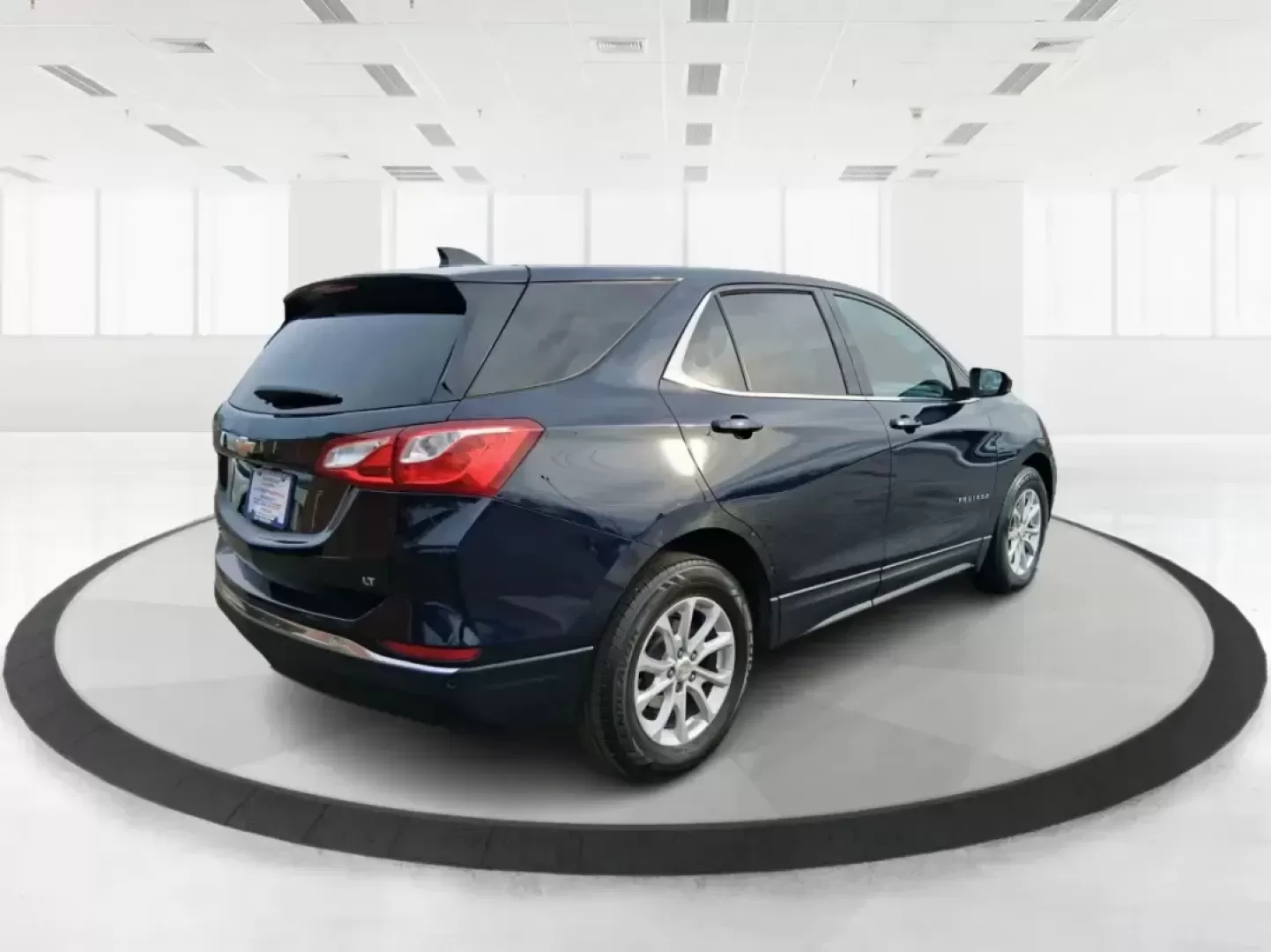 2020 Chevrolet Equinox FWD LT 1.5L Turbo (3GNAXKEV7LS) with an 1.5L I-4 gasoline direct injection engine, 6A transmission, located at 1184 Kauffman Ave, Fairborn, OH, 45324, (937) 908-9800, 39.807072, -84.030914 - Picture your next week going smoother: school drop-offs, I675 commutes, grocery runs, and spontaneous weekend escapes to Yellow Springs-handled in one comfortable, efficient SUV that fits real life. This **2020 Chevrolet Equinox LT (FWD) 1.5L Turbo** in **Pacific Blue Metallic** is a smart choice fo - Photo#2