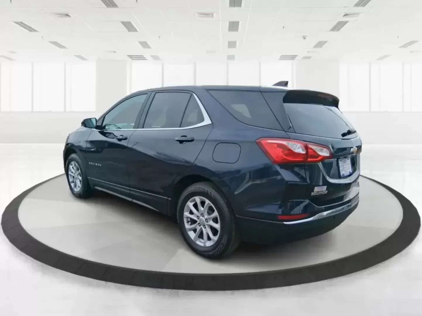 2020 Chevrolet Equinox FWD LT 1.5L Turbo (3GNAXKEV7LS) with an 1.5L I-4 gasoline direct injection engine, 6A transmission, located at 1184 Kauffman Ave, Fairborn, OH, 45324, (937) 908-9800, 39.807072, -84.030914 - Picture your next week going smoother: school drop-offs, I675 commutes, grocery runs, and spontaneous weekend escapes to Yellow Springs-handled in one comfortable, efficient SUV that fits real life. This **2020 Chevrolet Equinox LT (FWD) 1.5L Turbo** in **Pacific Blue Metallic** is a smart choice fo - Photo#4