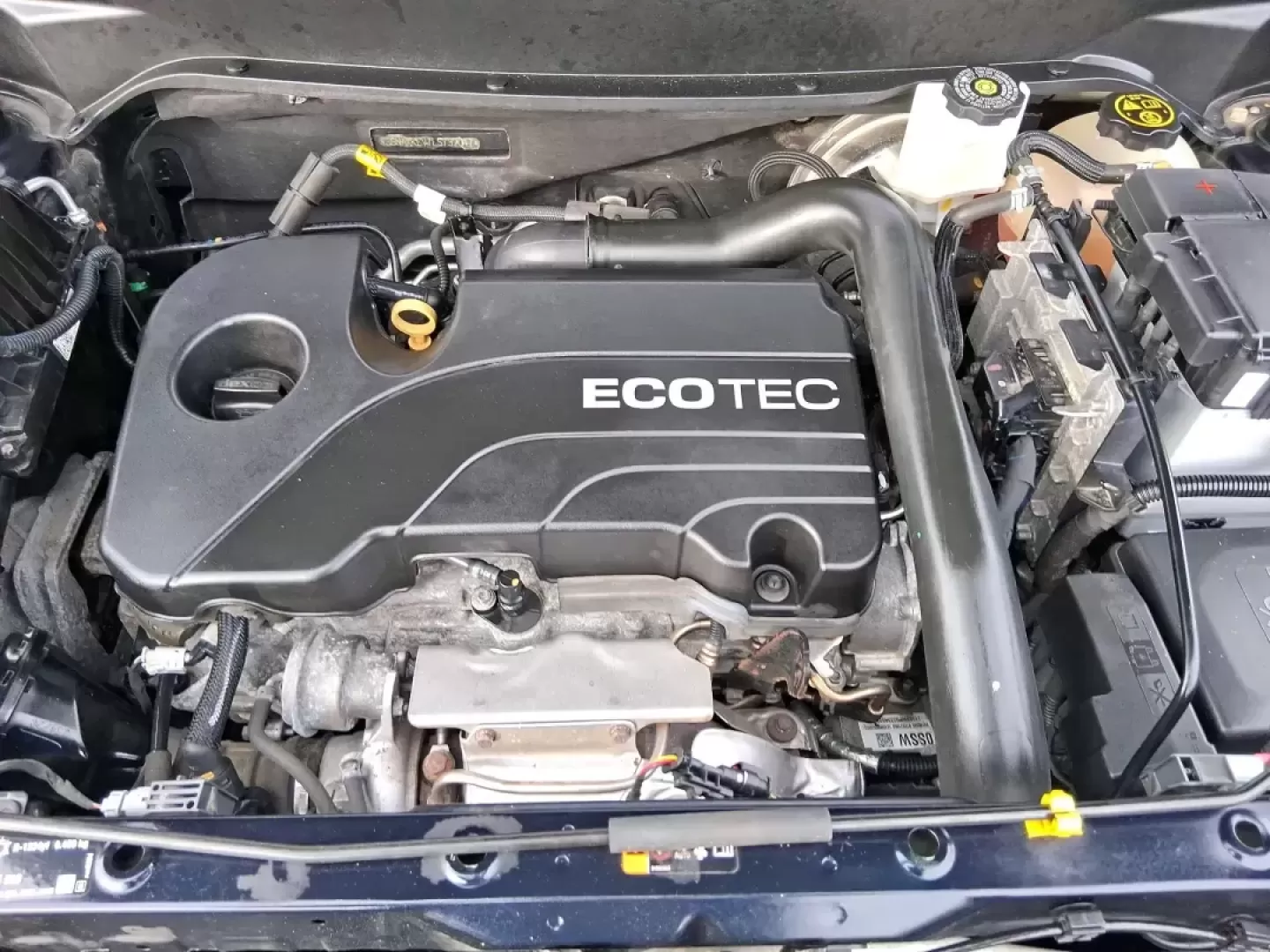 2020 Chevrolet Equinox FWD LT 1.5L Turbo (3GNAXKEV7LS) with an 1.5L I-4 gasoline direct injection engine, 6A transmission, located at 1184 Kauffman Ave, Fairborn, OH, 45324, (937) 908-9800, 39.807072, -84.030914 - Picture your next week going smoother: school drop-offs, I675 commutes, grocery runs, and spontaneous weekend escapes to Yellow Springs-handled in one comfortable, efficient SUV that fits real life. This **2020 Chevrolet Equinox LT (FWD) 1.5L Turbo** in **Pacific Blue Metallic** is a smart choice fo - Photo#11