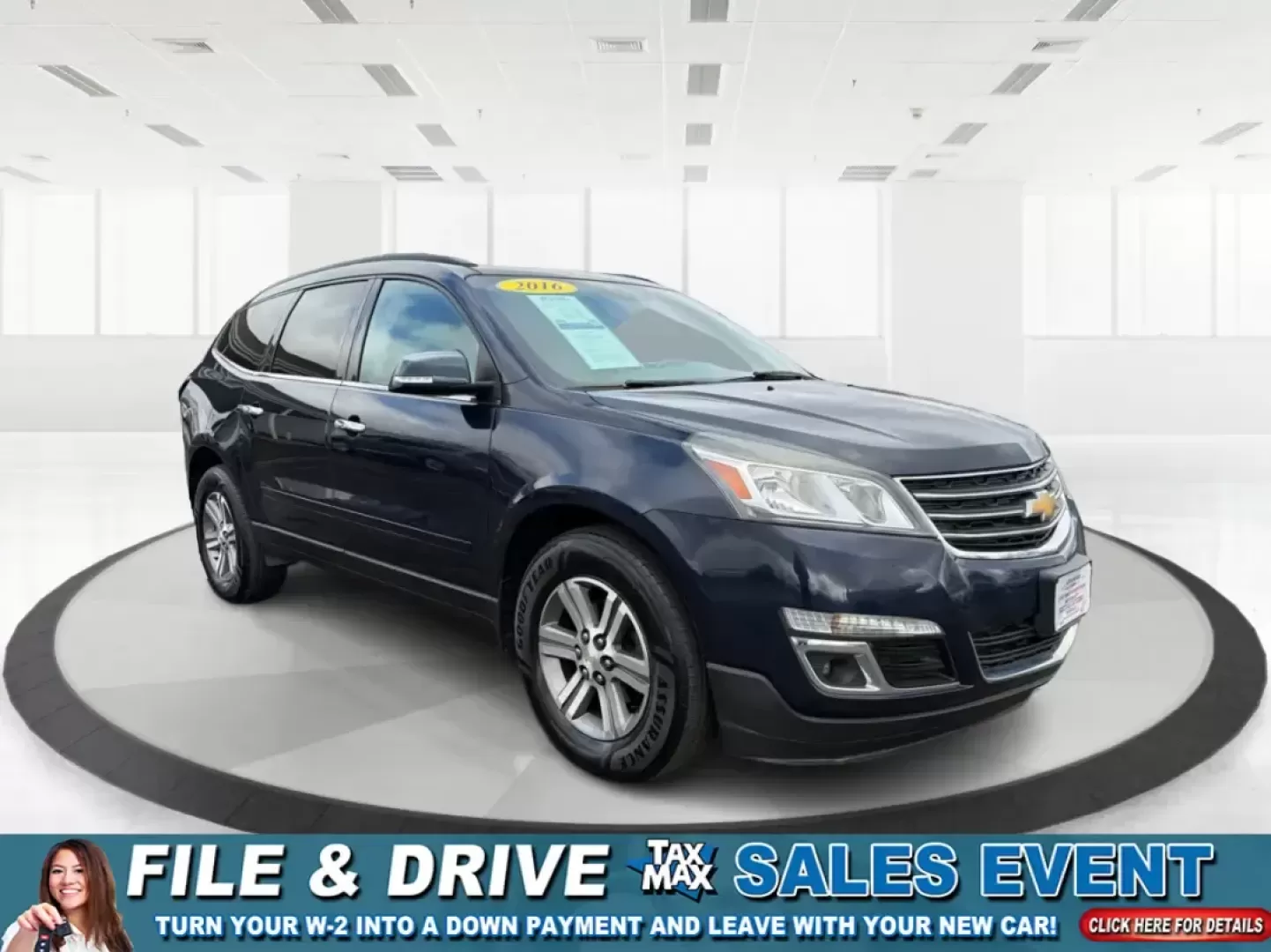 2016 Chevrolet Traverse 2LT (1GNKVHKD0GJ) with an 3.6L V-6 gasoline direct injection engine, 6-Speed Automatic transmission, located at 401 Woodman Dr, Riverside, OH, 45431, (937) 908-9800, 39.760899, -84.123421 - Pack up the kids, cue up the playlist, and point the GPS toward your next weekend getaway-this 2016 Chevrolet Traverse 2LT is the kind of roomy, confident SUV that makes school runs, long commutes, and road trips out of Riverside feel easy and comfortable. With seating flexibility, family-friendly s - Photo#0