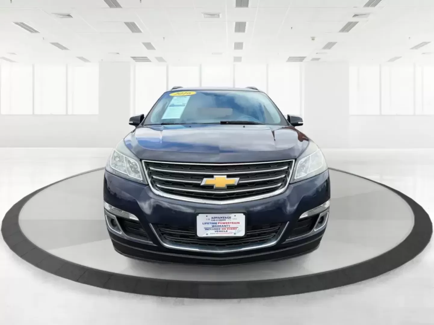 2016 Chevrolet Traverse 2LT (1GNKVHKD0GJ) with an 3.6L V-6 gasoline direct injection engine, 6-Speed Automatic transmission, located at 401 Woodman Dr, Riverside, OH, 45431, (937) 908-9800, 39.760899, -84.123421 - Pack up the kids, cue up the playlist, and point the GPS toward your next weekend getaway-this 2016 Chevrolet Traverse 2LT is the kind of roomy, confident SUV that makes school runs, long commutes, and road trips out of Riverside feel easy and comfortable. With seating flexibility, family-friendly s - Photo#7