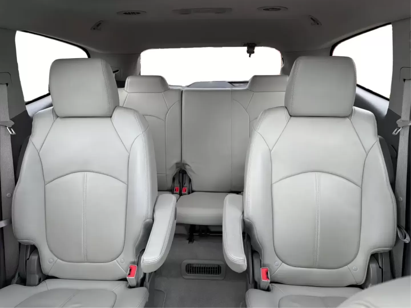 2016 Chevrolet Traverse 2LT (1GNKVHKD0GJ) with an 3.6L V-6 gasoline direct injection engine, 6-Speed Automatic transmission, located at 401 Woodman Dr, Riverside, OH, 45431, (937) 908-9800, 39.760899, -84.123421 - Pack up the kids, cue up the playlist, and point the GPS toward your next weekend getaway-this 2016 Chevrolet Traverse 2LT is the kind of roomy, confident SUV that makes school runs, long commutes, and road trips out of Riverside feel easy and comfortable. With seating flexibility, family-friendly s - Photo#14