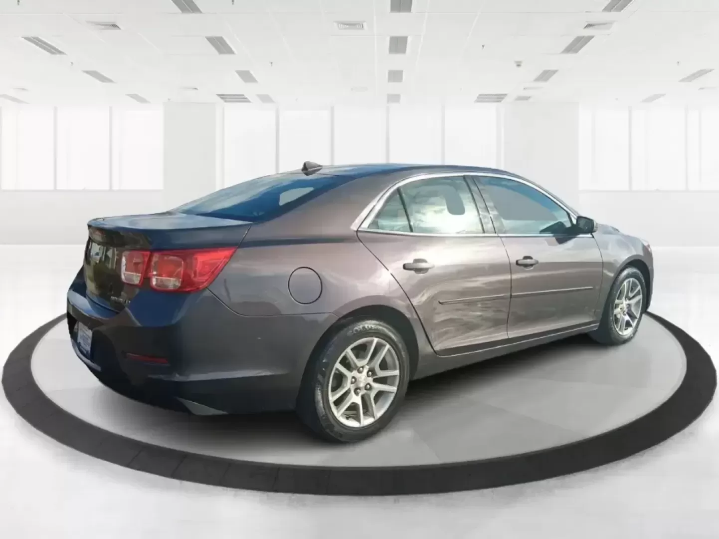 2013 Chevrolet Malibu 1LT (1G11C5SA6DF) with an ECOTEC 2.5L I-4 gasoline direct injection engine, 6-Speed Automatic transmission, located at 1951 S Dayton Lakeview Rd., New Carlisle, OH, 45344, (937) 908-9800, 39.890999, -84.050255 - Need a dependable daily driver that can handle the school run, the I70 commute, and the occasional weekend getaway without draining your budget? This 2013 Chevrolet Malibu 1LT is a smart, comfortable sedan for real-life Ohio driving-easy to park, smooth on longer trips, and efficient enough for ever - Photo#2