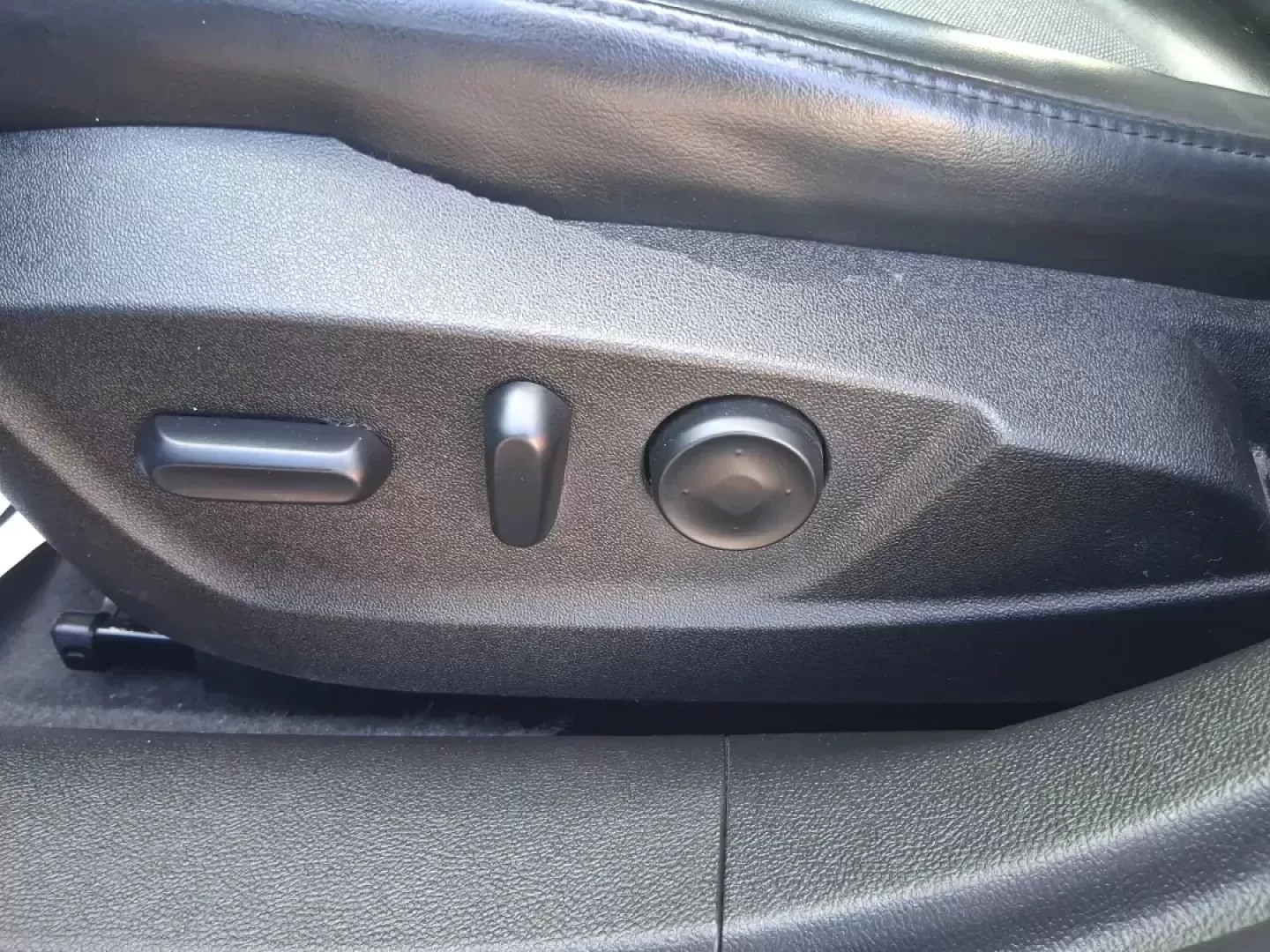 2013 Chevrolet Malibu 1LT (1G11C5SA6DF) with an ECOTEC 2.5L I-4 gasoline direct injection engine, 6-Speed Automatic transmission, located at 1951 S Dayton Lakeview Rd., New Carlisle, OH, 45344, (937) 908-9800, 39.890999, -84.050255 - Need a dependable daily driver that can handle the school run, the I70 commute, and the occasional weekend getaway without draining your budget? This 2013 Chevrolet Malibu 1LT is a smart, comfortable sedan for real-life Ohio driving-easy to park, smooth on longer trips, and efficient enough for ever - Photo#18