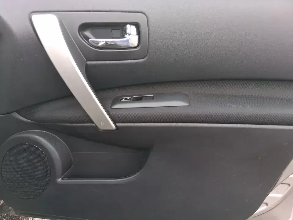 2013 Nissan Rogue S (JN8AS5MV5DW) with an 2.5L I-4 DOHC engine, Continuously Variable Transmission transmission, located at 8750 N County Rd 25A, Piqua, OH, 45356, (937) 908-9800, 40.164391, -84.232513 - 2013 Nissan Rogue S - Photo#18