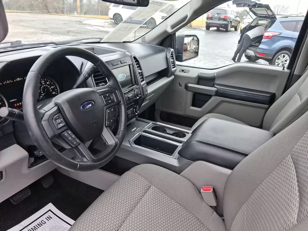 2016 Ford F-150 XLT (1FTEW1EP1GK) with an 2.7L V6 DOHC 24V engine, 6A transmission, located at 8750 N County Rd 25A, Piqua, OH, 45356, (937) 908-9800, 40.164391, -84.232513 - Need one truck that can handle weekday work runs, Saturday projects, and a last-minute road trip up I75 without breaking a sweat? This 2016 Ford F150 XLT Crew Cab 4WD is built for the doitall lifestyle-room for the crew, confidence in Ohio weather, and the capability to tow, haul, and explore while - Photo#9
