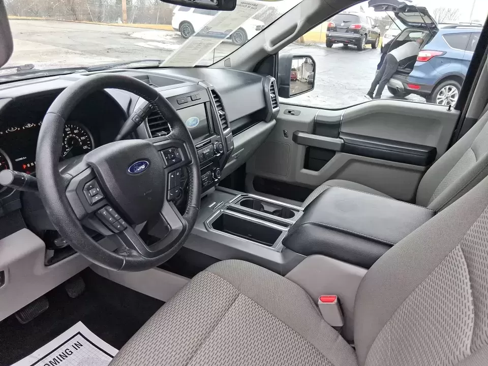 2016 Ford F-150 XLT (1FTEW1EP1GK) with an 2.7L V6 DOHC 24V engine, 6A transmission, located at 401 Woodman Dr, Riverside, OH, 45431, (937) 908-9800, 39.760899, -84.123421 - Need one truck that can handle weekday work runs, Saturday projects, and a last-minute road trip up I75 without breaking a sweat? This 2016 Ford F150 XLT Crew Cab 4WD is built for the doitall lifestyle-room for the crew, confidence in Ohio weather, and the capability to tow, haul, and explore while - Photo#9