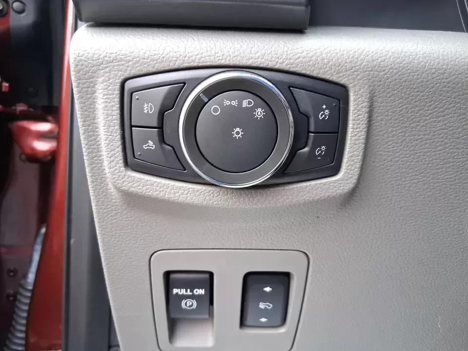 2016 Ford F-150 XLT (1FTEW1EP1GK) with an 2.7L V6 DOHC 24V engine, 6A transmission, located at 401 Woodman Dr, Riverside, OH, 45431, (937) 908-9800, 39.760899, -84.123421 - Need one truck that can handle weekday work runs, Saturday projects, and a last-minute road trip up I75 without breaking a sweat? This 2016 Ford F150 XLT Crew Cab 4WD is built for the doitall lifestyle-room for the crew, confidence in Ohio weather, and the capability to tow, haul, and explore while - Photo#16