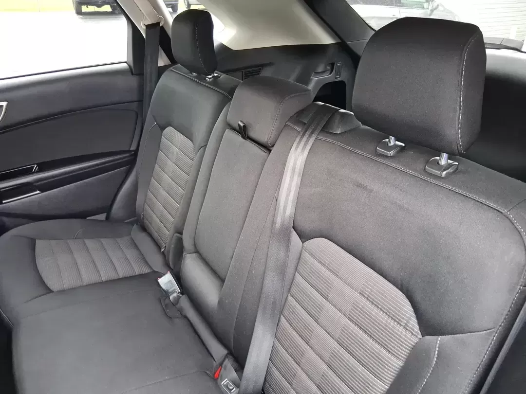 2018 Ford Edge SEL (2FMPK4J95JB) with an 2.0L L4 DOHC 16V engine, 6A transmission, located at 1099 N County Rd 25A , Troy, OH, 45373, (937) 908-9800, 40.057079, -84.212883 - Load up the family, point the hood toward a weekend getaway, and enjoy the confident, all-weather versatility that makes an SUV the go-to choice in Ohio-this 2018 Ford Edge SEL is built for real life, from school runs and grocery trips to road trips out toward Indian Lake or a day exploring downtown - Photo#10