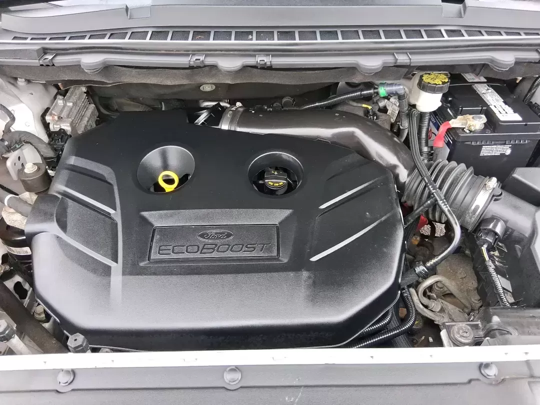 2018 Ford Edge SEL (2FMPK4J95JB) with an 2.0L L4 DOHC 16V engine, 6A transmission, located at 1099 N County Rd 25A , Troy, OH, 45373, (937) 908-9800, 40.057079, -84.212883 - Load up the family, point the hood toward a weekend getaway, and enjoy the confident, all-weather versatility that makes an SUV the go-to choice in Ohio-this 2018 Ford Edge SEL is built for real life, from school runs and grocery trips to road trips out toward Indian Lake or a day exploring downtown - Photo#11