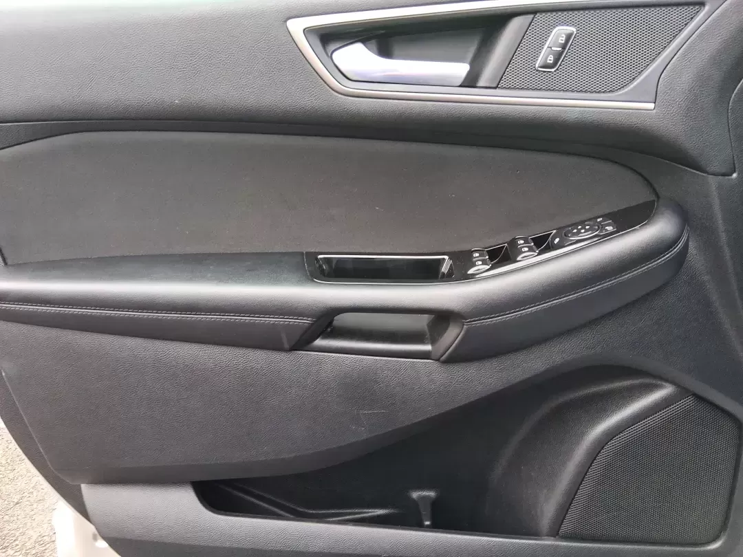 2018 Ford Edge SEL (2FMPK4J95JB) with an 2.0L L4 DOHC 16V engine, 6A transmission, located at 1099 N County Rd 25A , Troy, OH, 45373, (937) 908-9800, 40.057079, -84.212883 - Load up the family, point the hood toward a weekend getaway, and enjoy the confident, all-weather versatility that makes an SUV the go-to choice in Ohio-this 2018 Ford Edge SEL is built for real life, from school runs and grocery trips to road trips out toward Indian Lake or a day exploring downtown - Photo#19