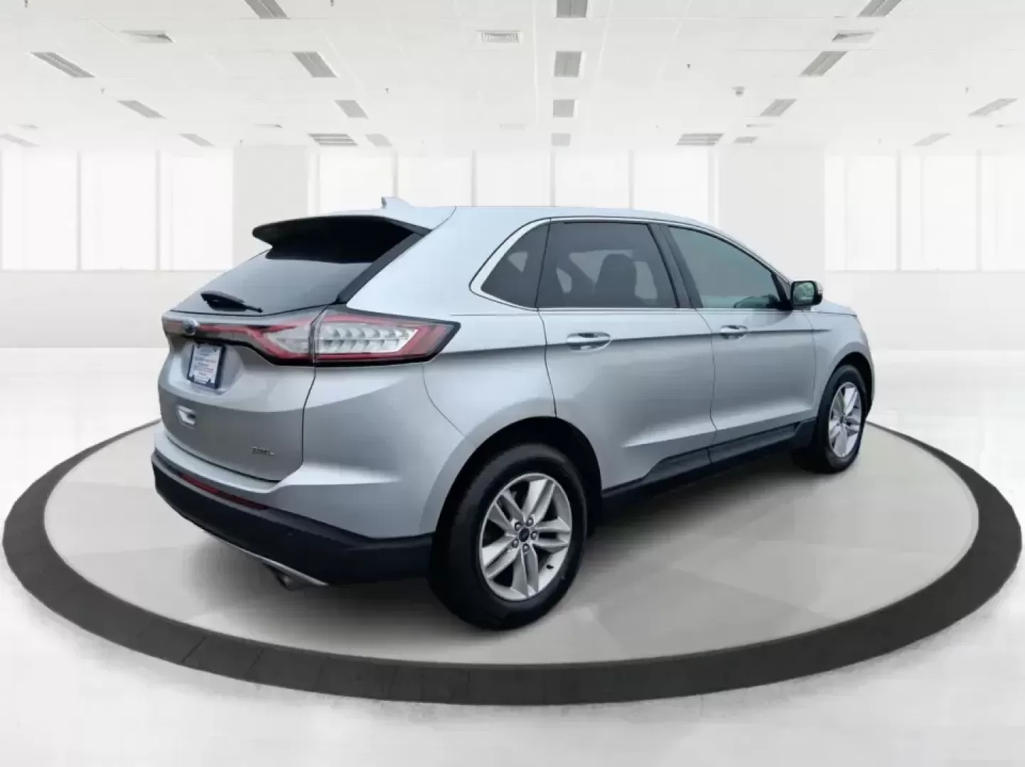 2018 Ford Edge SEL (2FMPK4J95JB) with an 2.0L L4 DOHC 16V engine, 6A transmission, located at 1230 East Main St, Xenia, OH, 45385, (937) 908-9800, 39.688026, -83.910172 - Load up the family, point the hood toward a weekend getaway, and enjoy the confident, all-weather versatility that makes an SUV the go-to choice in Ohio-this 2018 Ford Edge SEL is built for real life, from school runs and grocery trips to road trips out toward Indian Lake or a day exploring downtown - Photo#2