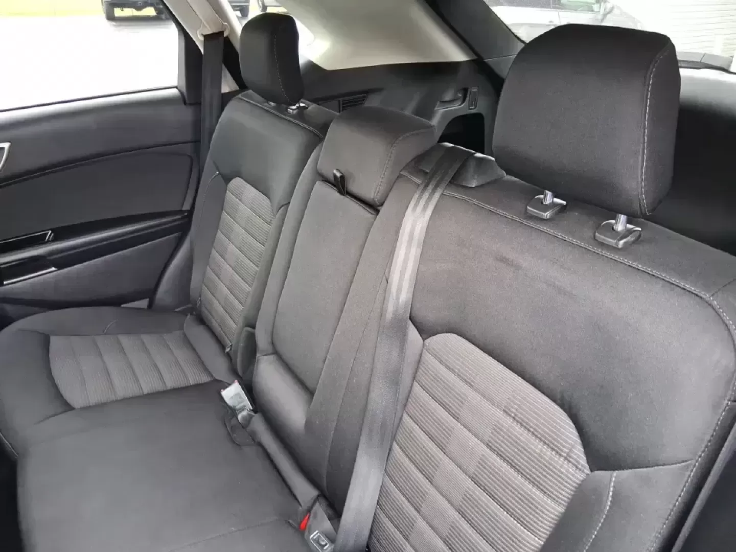 2018 Ford Edge SEL (2FMPK4J95JB) with an 2.0L L4 DOHC 16V engine, 6A transmission, located at 1230 East Main St, Xenia, OH, 45385, (937) 908-9800, 39.688026, -83.910172 - Load up the family, point the hood toward a weekend getaway, and enjoy the confident, all-weather versatility that makes an SUV the go-to choice in Ohio-this 2018 Ford Edge SEL is built for real life, from school runs and grocery trips to road trips out toward Indian Lake or a day exploring downtown - Photo#10