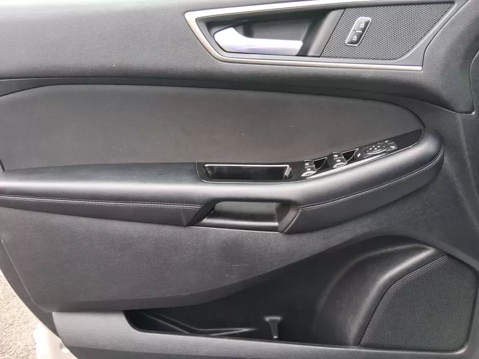 2018 Ford Edge SEL (2FMPK4J95JB) with an 2.0L L4 DOHC 16V engine, 6A transmission, located at 8750 N County Rd 25A, Piqua, OH, 45356, (937) 908-9800, 40.164391, -84.232513 - Load up the family, point the hood toward a weekend getaway, and enjoy the confident, all-weather versatility that makes an SUV the go-to choice in Ohio-this 2018 Ford Edge SEL is built for real life, from school runs and grocery trips to road trips out toward Indian Lake or a day exploring downtown - Photo#19