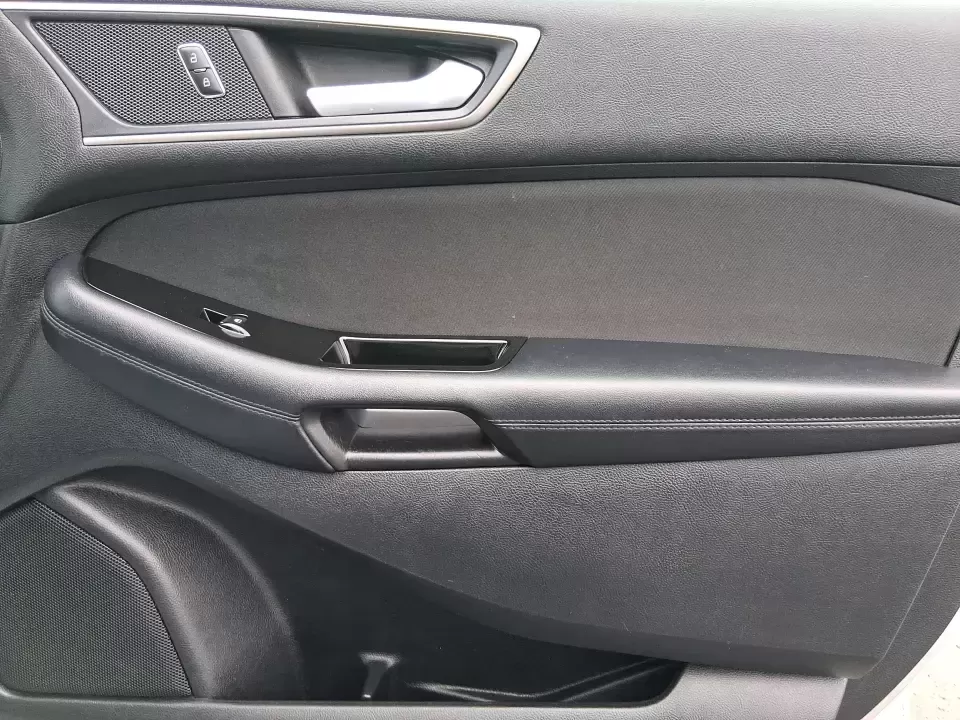 2018 Ford Edge SEL (2FMPK4J95JB) with an 2.0L L4 DOHC 16V engine, 6A transmission, located at 8750 N County Rd 25A, Piqua, OH, 45356, (937) 908-9800, 40.164391, -84.232513 - Load up the family, point the hood toward a weekend getaway, and enjoy the confident, all-weather versatility that makes an SUV the go-to choice in Ohio-this 2018 Ford Edge SEL is built for real life, from school runs and grocery trips to road trips out toward Indian Lake or a day exploring downtown - Photo#20