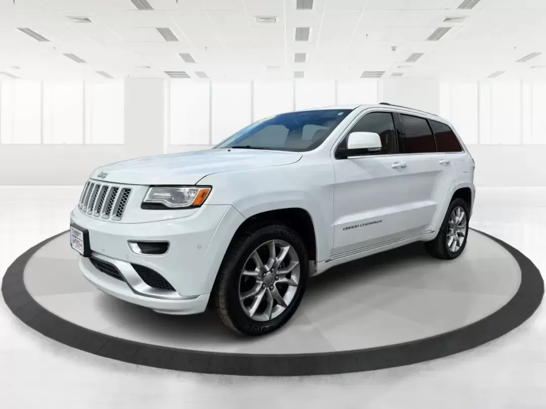 2016 Jeep Grand Cherokee Summit (1C4RJFJGXGC) with an 3.6L V6 DOHC 24V engine, 8A transmission, located at 1184 Kauffman Ave, Fairborn, OH, 45324, (937) 908-9800, 39.807072, -84.030914 - Pack the cooler, load up the family, and point the hood toward your next weekend escape-this 2016 Jeep Grand Cherokee Summit 4WD is built for Ohio life, from daily commutes across town to road trips out toward Hocking Hills. With its confident SUV stance, upscale Summit trim, and go-anywhere capabil - Photo#8