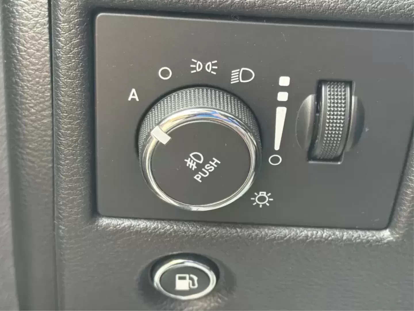 2016 Jeep Grand Cherokee Summit (1C4RJFJGXGC) with an 3.6L V6 DOHC 24V engine, 8A transmission, located at 1184 Kauffman Ave, Fairborn, OH, 45324, (937) 908-9800, 39.807072, -84.030914 - Pack the cooler, load up the family, and point the hood toward your next weekend escape-this 2016 Jeep Grand Cherokee Summit 4WD is built for Ohio life, from daily commutes across town to road trips out toward Hocking Hills. With its confident SUV stance, upscale Summit trim, and go-anywhere capabil - Photo#17