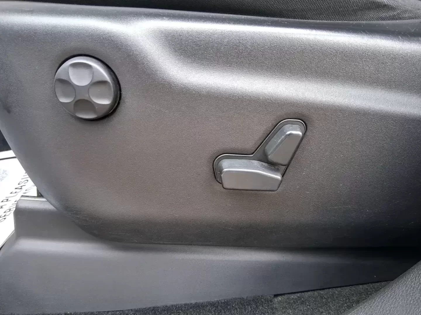 2013 Jeep Grand Cherokee Laredo (1C4RJFAG1DC) with an 3.6L V6 DOHC 24V engine, 5-Speed Automatic transmission, located at 401 Woodman Dr, Riverside, OH, 45431, (937) 908-9800, 39.760899, -84.123421 - Pack up the family, point the hood toward the next weekend getaway, and enjoy the confidence that comes with a capable SUV built for real life in Ohio. This 2013 Jeep Grand Cherokee Laredo in Mineral Gray Metallic Clearcoat is the kind of vehicle that fits your routine Monday through Friday-then tur - Photo#18