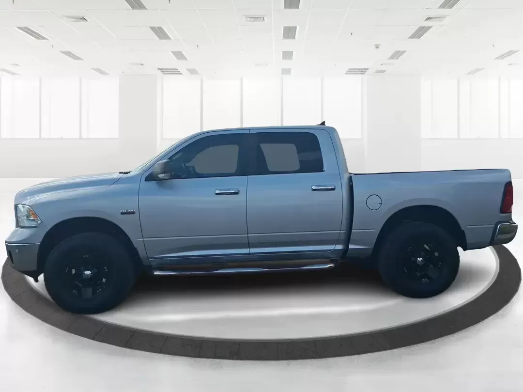 2016 Ram 1500 Lone Star (1C6RR7LT7GS) with an 5.7L V8 OHV 16V engine, 6A transmission, located at 401 Woodman Dr, Riverside, OH, 45431, (937) 908-9800, 39.760899, -84.123421 - Built for Midwest workweeks and weekend getaways, this 2016 Ram 1500 Lone Star Crew Cab is the kind of truck that fits real life in Riverside, Ohio-whether you're hauling gear for a home project, towing the toys for a trip out toward the Miami Valley, or loading up the family for a long road day on - Photo#5