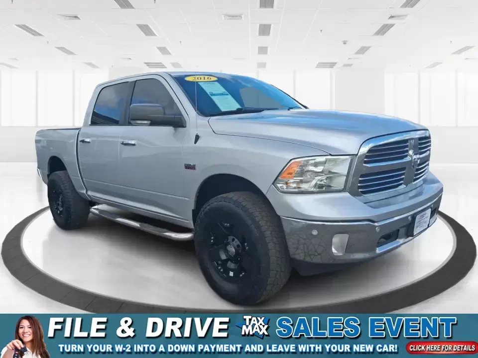 2016 Ram 1500 Lone Star (1C6RR7LT7GS) with an 5.7L V8 OHV 16V engine, 6A transmission, located at 1230 East Main St, Xenia, OH, 45385, (937) 908-9800, 39.688026, -83.910172 - Built for Midwest workweeks and weekend getaways, this 2016 Ram 1500 Lone Star Crew Cab is the kind of truck that fits real life in Riverside, Ohio-whether you're hauling gear for a home project, towing the toys for a trip out toward the Miami Valley, or loading up the family for a long road day on - Photo#0