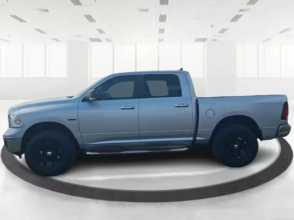 2016 Ram 1500 Lone Star (1C6RR7LT7GS) with an 5.7L V8 OHV 16V engine, 6A transmission, located at 1230 East Main St, Xenia, OH, 45385, (937) 908-9800, 39.688026, -83.910172 - Built for Midwest workweeks and weekend getaways, this 2016 Ram 1500 Lone Star Crew Cab is the kind of truck that fits real life in Riverside, Ohio-whether you're hauling gear for a home project, towing the toys for a trip out toward the Miami Valley, or loading up the family for a long road day on - Photo#5