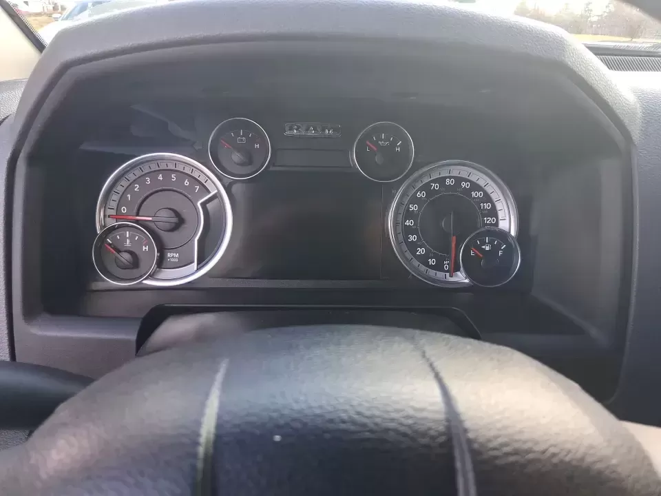 2016 Ram 1500 Lone Star (1C6RR7LT7GS) with an 5.7L V8 OHV 16V engine, 6A transmission, located at 1230 East Main St, Xenia, OH, 45385, (937) 908-9800, 39.688026, -83.910172 - Built for Midwest workweeks and weekend getaways, this 2016 Ram 1500 Lone Star Crew Cab is the kind of truck that fits real life in Riverside, Ohio-whether you're hauling gear for a home project, towing the toys for a trip out toward the Miami Valley, or loading up the family for a long road day on - Photo#14