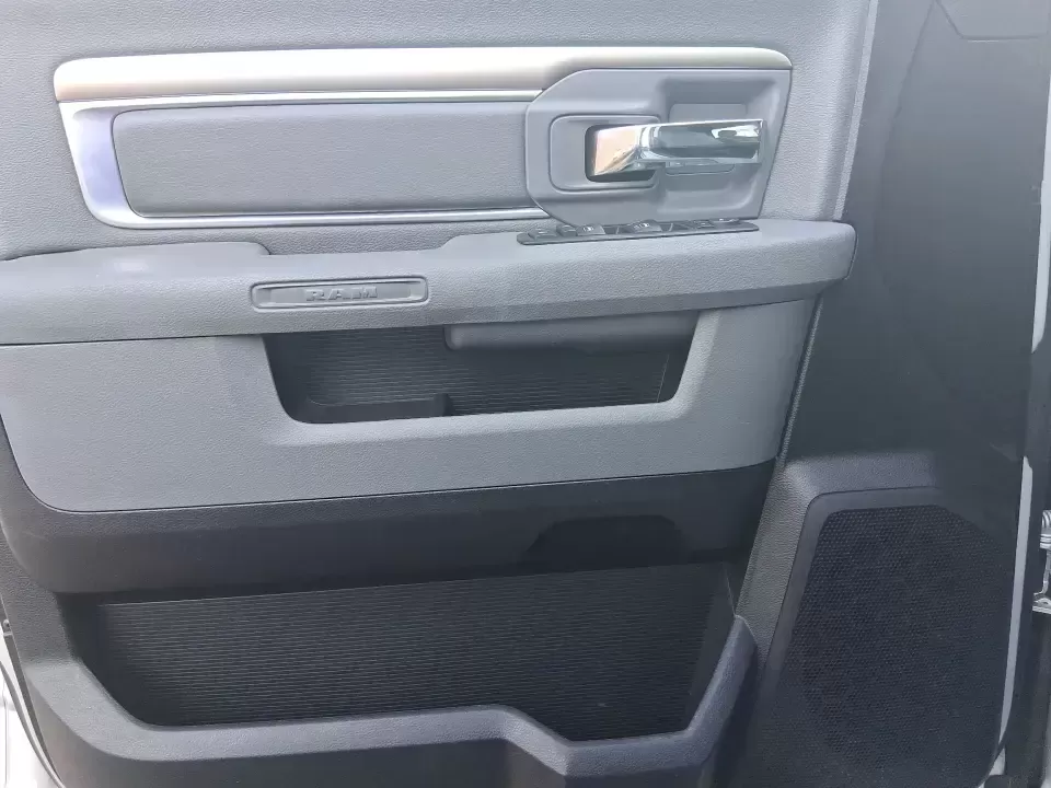 2016 Ram 1500 Lone Star (1C6RR7LT7GS) with an 5.7L V8 OHV 16V engine, 6A transmission, located at 1230 East Main St, Xenia, OH, 45385, (937) 908-9800, 39.688026, -83.910172 - Built for Midwest workweeks and weekend getaways, this 2016 Ram 1500 Lone Star Crew Cab is the kind of truck that fits real life in Riverside, Ohio-whether you're hauling gear for a home project, towing the toys for a trip out toward the Miami Valley, or loading up the family for a long road day on - Photo#18