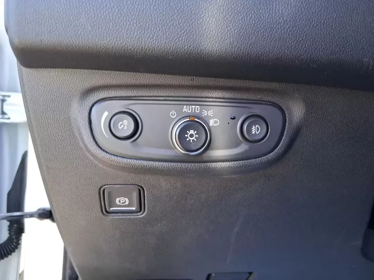 2020 GMC Terrain FWD SLT (3GKALPEVXLL) with an 1.4L L4 DOHC 16V TURBO engine, 6A transmission, located at 401 Woodman Dr, Riverside, OH, 45431, (937) 908-9800, 39.760899, -84.123421 - Picture your next week going smoother: a comfortable SUV for the daily commute down OH-35, school drop-offs, and quick grocery runs-plus the kind of confidence you want for a weekend drive to Carillon Historical Park, a day at the National Museum of the U.S. Air Force, or an easy road trip out towar - Photo#17