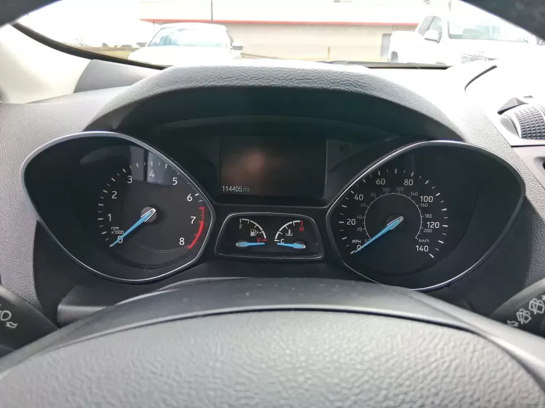 2019 Ford Escape SEL (1FMCU9HD7KU) with an 1.5L L4 DOHC 16V engine, 6A transmission, located at 1230 East Main St, Xenia, OH, 45385, (937) 908-9800, 39.688026, -83.910172 - Weekend road trips to John Bryan State Park, daily commutes down US-35, or the school-and-sports shuffle around Greene County-this 2019 Ford Escape SEL is the kind of compact SUV that fits real life in Xenia, Ohio. With confident AWD capability, a comfortable cabin, and practical cargo space, it's a - Photo#14