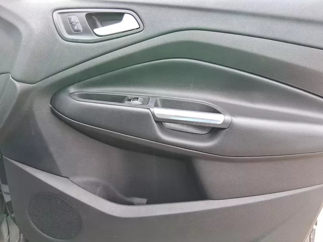 2019 Ford Escape SEL (1FMCU9HD7KU) with an 1.5L L4 DOHC 16V engine, 6A transmission, located at 1230 East Main St, Xenia, OH, 45385, (937) 908-9800, 39.688026, -83.910172 - Weekend road trips to John Bryan State Park, daily commutes down US-35, or the school-and-sports shuffle around Greene County-this 2019 Ford Escape SEL is the kind of compact SUV that fits real life in Xenia, Ohio. With confident AWD capability, a comfortable cabin, and practical cargo space, it's a - Photo#19