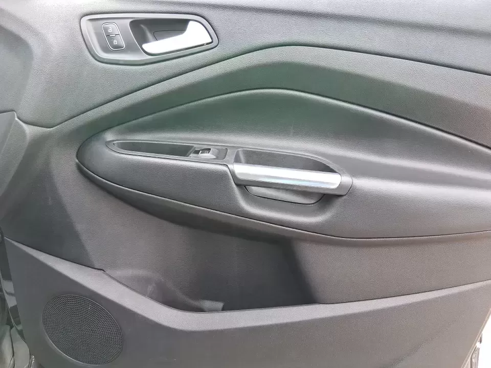 2019 Ford Escape SEL (1FMCU9HD7KU) with an 1.5L L4 DOHC 16V engine, 6A transmission, located at 1230 East Main St, Xenia, OH, 45385, (937) 908-9800, 39.688026, -83.910172 - Weekend road trips to John Bryan State Park, daily commutes down US-35, or the school-and-sports shuffle around Greene County-this 2019 Ford Escape SEL is the kind of compact SUV that fits real life in Xenia, Ohio. With confident AWD capability, a comfortable cabin, and practical cargo space, it's a - Photo#19