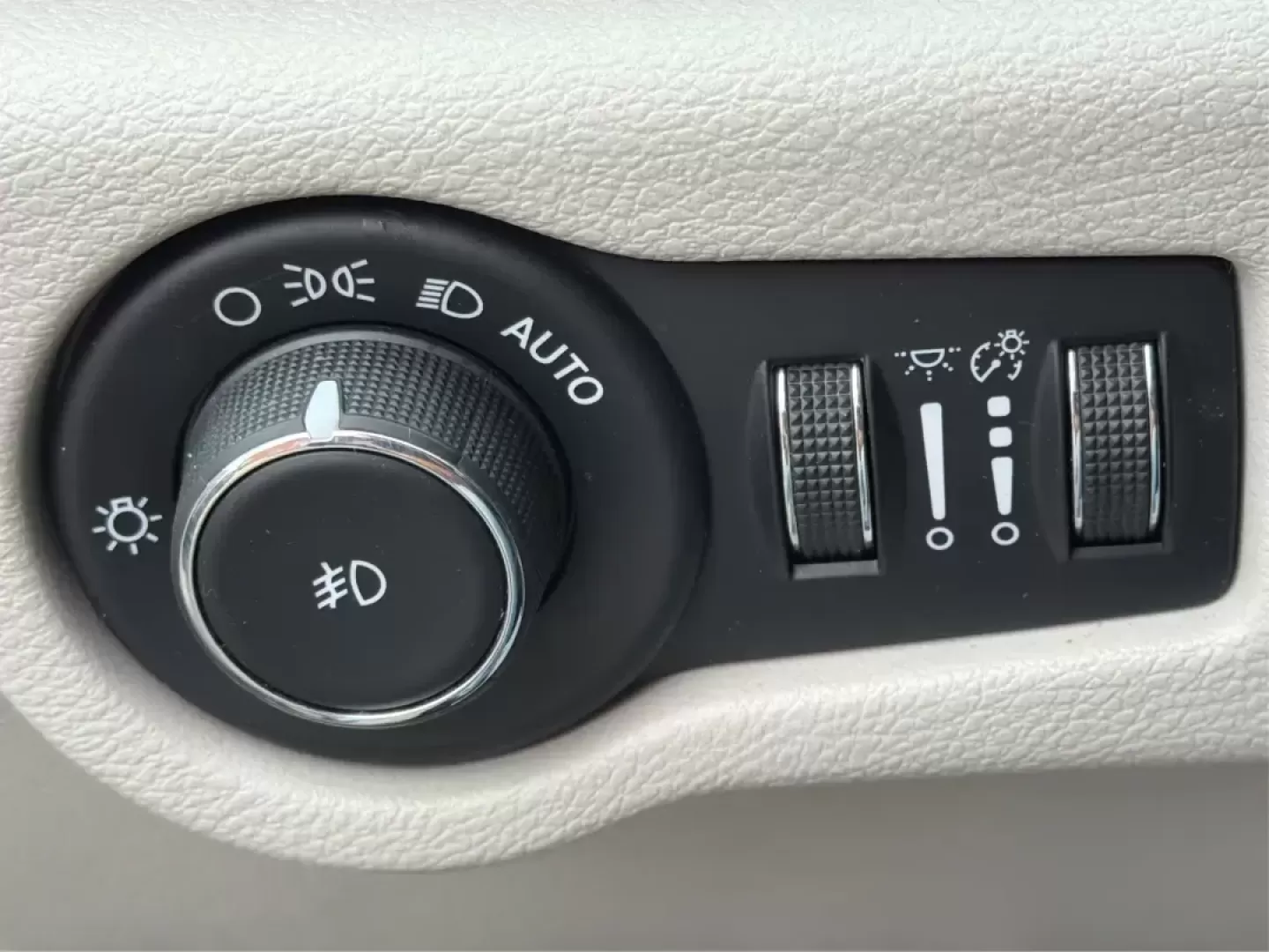 2017 Chrysler Pacifica Touring-L (2C4RC1BG1HR) with an Pentastar 3.6L V-6 DOHC engine, 6A transmission, located at 401 Woodman Dr, Riverside, OH, 45431, (937) 908-9800, 39.760899, -84.123421 - Life gets busy fast-school drop-offs, long commutes, weekend tournaments, and road trips that somehow require half the house. If you need one vehicle that can handle the everyday grind and still feel comfortable when you're headed out for a family getaway, this **2017 Chrysler Pacifica Touring-L** i - Photo#17