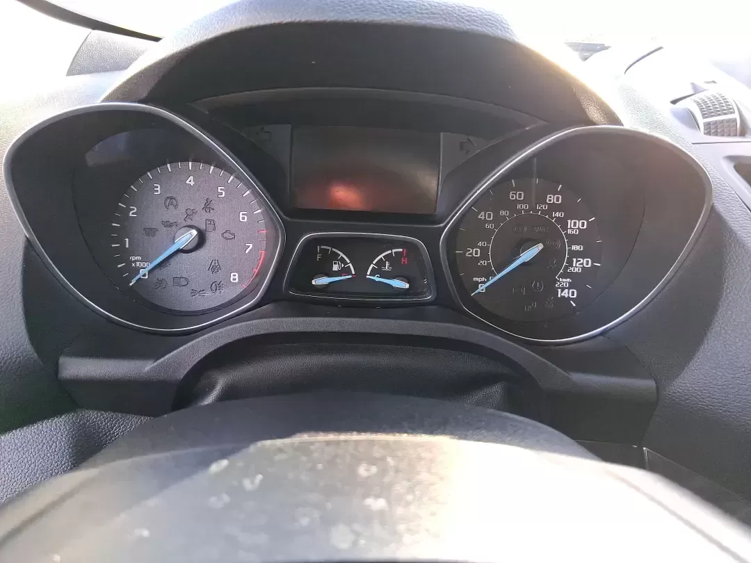 2019 Ford Escape SE (1FMCU0GD6KU) with an 1.5L L4 DOHC 16V engine, 6A transmission, located at 401 Woodman Dr, Riverside, OH, 45431, (937) 908-9800, 39.760899, -84.123421 - Need a dependable SUV for long commutes down I-675, quick school drop-offs, and weekend getaways to Carillon Historical Park or a day at the National Museum of the U.S. Air Force? This 2019 Ford Escape SE in Agate Black Metallic is built for real-life driving in and around Riverside, Ohio-comfortabl - Photo#15