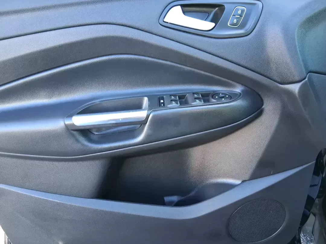 2019 Ford Escape SE (1FMCU0GD6KU) with an 1.5L L4 DOHC 16V engine, 6A transmission, located at 401 Woodman Dr, Riverside, OH, 45431, (937) 908-9800, 39.760899, -84.123421 - Need a dependable SUV for long commutes down I-675, quick school drop-offs, and weekend getaways to Carillon Historical Park or a day at the National Museum of the U.S. Air Force? This 2019 Ford Escape SE in Agate Black Metallic is built for real-life driving in and around Riverside, Ohio-comfortabl - Photo#19