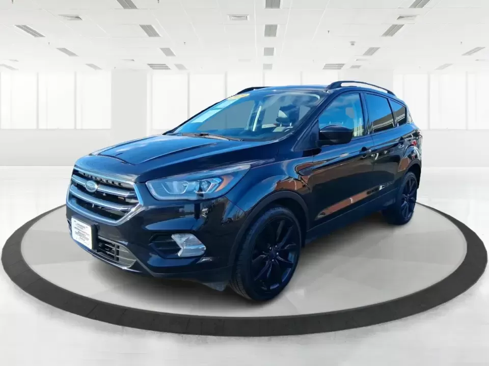 2019 Ford Escape SE (1FMCU0GD6KU) with an 1.5L L4 DOHC 16V engine, 6A transmission, located at 401 Woodman Dr, Riverside, OH, 45431, (937) 908-9800, 39.760899, -84.123421 - Need a dependable SUV for long commutes down I-675, quick school drop-offs, and weekend getaways to Carillon Historical Park or a day at the National Museum of the U.S. Air Force? This 2019 Ford Escape SE in Agate Black Metallic is built for real-life driving in and around Riverside, Ohio-comfortabl - Photo#8