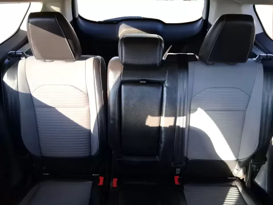 2019 Ford Escape SE (1FMCU0GD6KU) with an 1.5L L4 DOHC 16V engine, 6A transmission, located at 401 Woodman Dr, Riverside, OH, 45431, (937) 908-9800, 39.760899, -84.123421 - Need a dependable SUV for long commutes down I-675, quick school drop-offs, and weekend getaways to Carillon Historical Park or a day at the National Museum of the U.S. Air Force? This 2019 Ford Escape SE in Agate Black Metallic is built for real-life driving in and around Riverside, Ohio-comfortabl - Photo#14