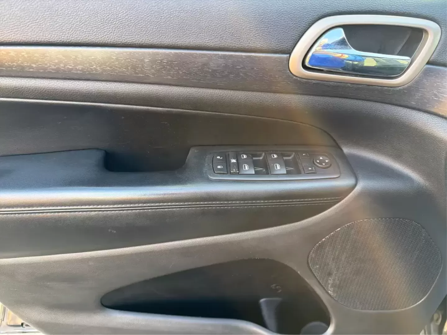 2015 Jeep Grand Cherokee Laredo (1C4RJFAG7FC) with an 3.6L V-6 DOHC engine, 8-Speed Automatic transmission, located at 401 Woodman Dr, Riverside, OH, 45431, (937) 908-9800, 39.760899, -84.123421 - Picture your next weekend: you're loading up the family for a quick getaway to Caesars Creek, grabbing groceries after work, or cruising I-675 toward Dayton with a confident, comfortable SUV that feels ready for anything Ohio weather throws your way. This 2015 Jeep Grand Cherokee Laredo 4WD is built - Photo#19