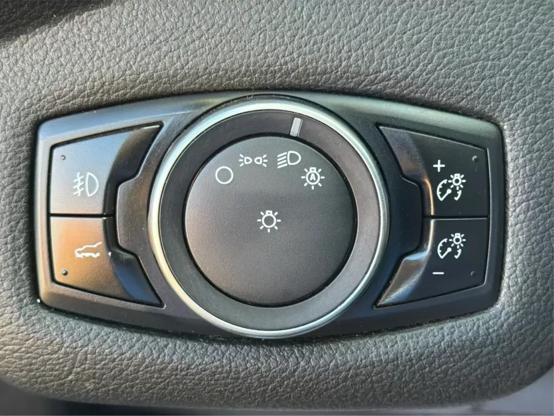 2018 Ford Escape SE (1FMCU9GD4JU) with an 1.5L L4 DOHC 16V engine, 6A transmission, located at 880 E. National Road, Vandalia, OH, 45377, (937) 908-9800, 39.891918, -84.183594 - Picture your next Ohio weekend: loading up the kids for a splash at Splash Xenia, cruising out to John Bryan State Park for a hike, or tackling a snowy morning commute from Beavercreek to downtown Dayton with confidence. This 2018 Ford Escape SE in Blue Metallic is the kind of compact SUV that fits - Photo#17