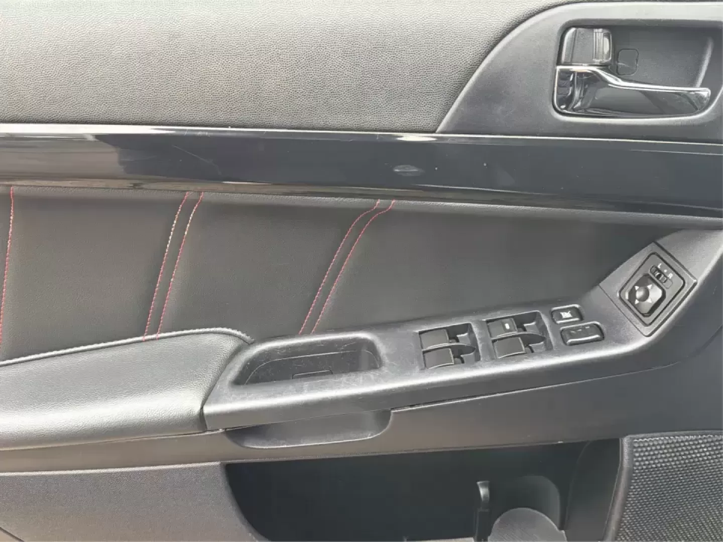 2017 Mitsubishi Lancer LE (JA32U2FU5HU) with an 2L I-4 DOHC engine, 5M transmission, located at 1184 Kauffman Ave, Fairborn, OH, 45324, (937) 908-9800, 39.807072, -84.030914 - Picture your week running smoothly: a dependable commuter sedan for the drive to Dayton, an easy-to-park ride for errands around Xenia Station, and a comfortable car that's ready for a spontaneous weekend trip to Glen Helen Nature Preserve. This 2017 Mitsubishi Lancer LE is built for real-life routi - Photo#17