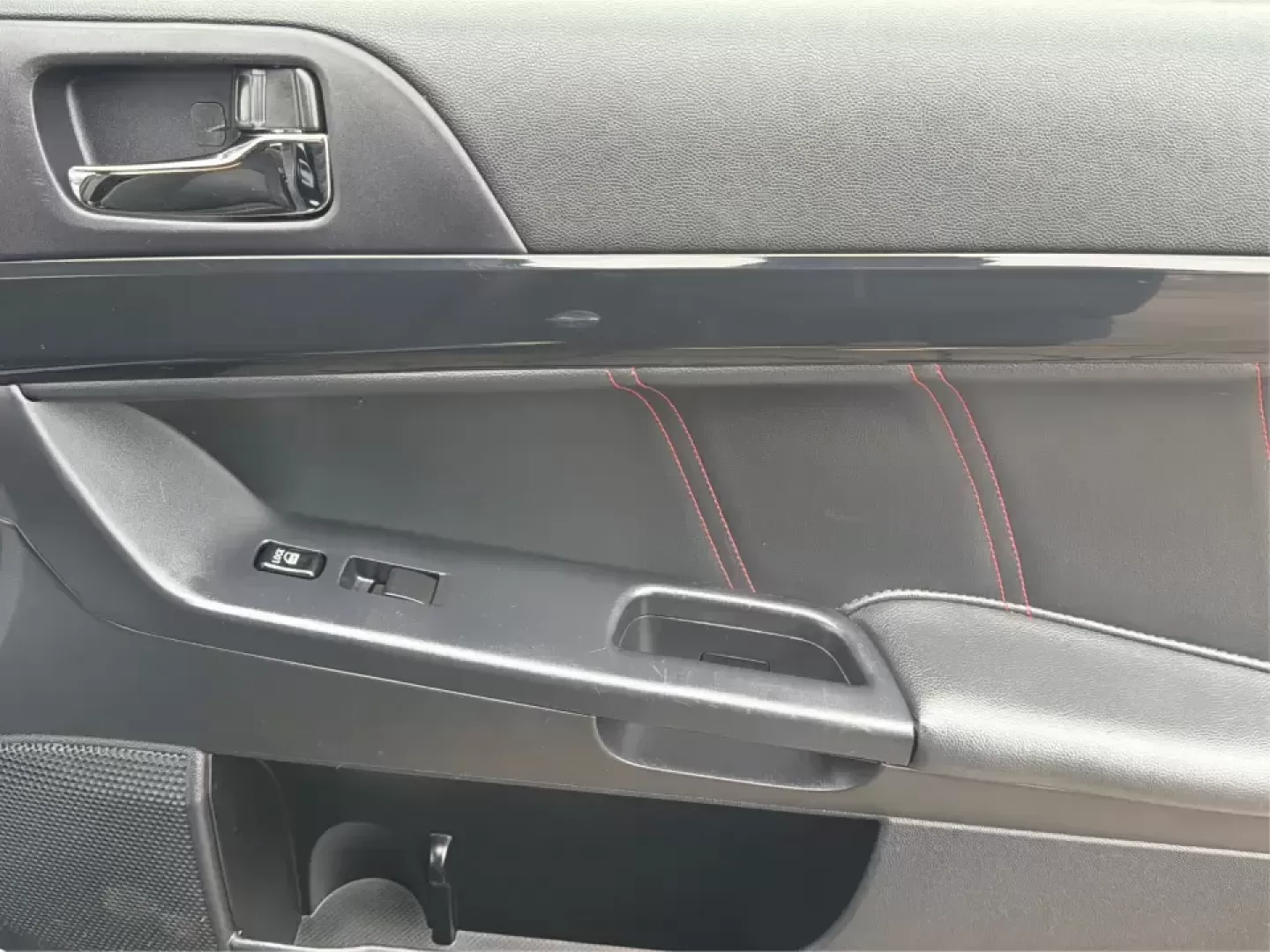 2017 Mitsubishi Lancer LE (JA32U2FU5HU) with an 2L I-4 DOHC engine, 5M transmission, located at 1184 Kauffman Ave, Fairborn, OH, 45324, (937) 908-9800, 39.807072, -84.030914 - Picture your week running smoothly: a dependable commuter sedan for the drive to Dayton, an easy-to-park ride for errands around Xenia Station, and a comfortable car that's ready for a spontaneous weekend trip to Glen Helen Nature Preserve. This 2017 Mitsubishi Lancer LE is built for real-life routi - Photo#18