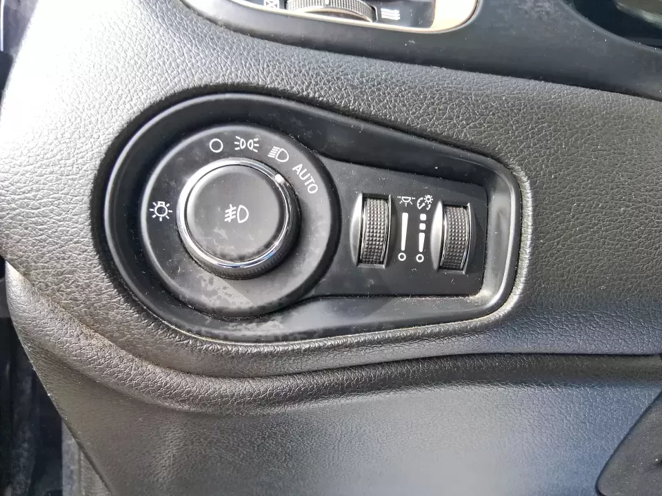 2017 Jeep Renegade Latitude 4x4 (ZACCJBBB3HP) with an 2.4L L4 DOHC 16V engine, 6M transmission, located at 8750 N County Rd 25A, Piqua, OH, 45356, (937) 908-9800, 40.164391, -84.232513 - Weekend adventures don't have to wait for perfect credit. If you want a compact SUV that's easy to park for daily errands, confident in Ohio weather, and ready for a quick getaway to Indian Lake or a scenic drive through Miami County backroads, this **2017 Jeep Renegade Latitude 4x4** is built for r - Photo#17