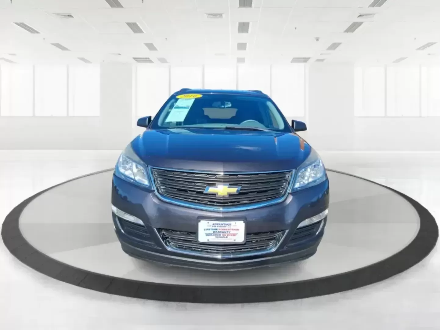 2016 Chevrolet Traverse LS (1GNKRFKDXGJ) with an 3.6L V-6 gasoline direct injection engine, 6A transmission, located at 401 Woodman Dr, Riverside, OH, 45431, (937) 908-9800, 39.760899, -84.123421 - Need one SUV that can handle school drop-offs, long commutes to Dayton, and weekend runs out toward John Bryan State Park without feeling cramped? This 2016 Chevrolet Traverse LS is built for real life-roomy seating for the whole crew, flexible cargo space for strollers or sports gear, and confident - Photo#5